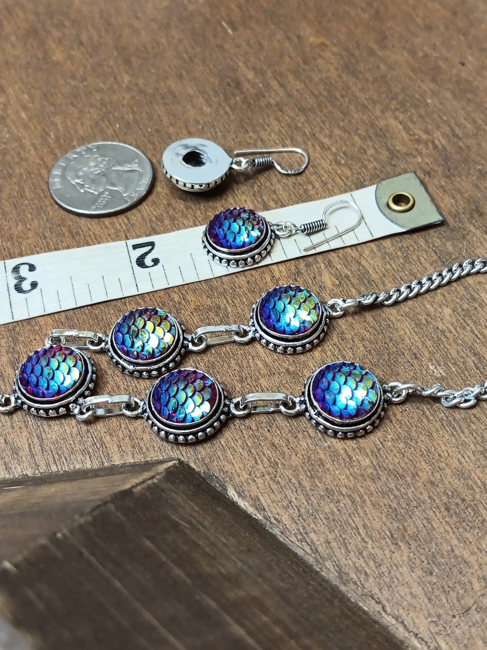 Silver-tone Multicolor Mermaid Scale Necklace and Earrings Set - Picture 2 of 4
